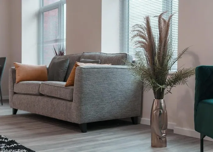 Contemporary 2 Bed Manchester Apartment - Sleeps 4